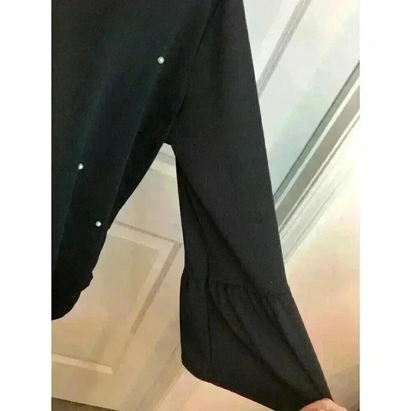 Valeria Stephen’s Womens XL Black Blouse With Pearls On Front Bell Sleeves L/S - Picture 2 of 7